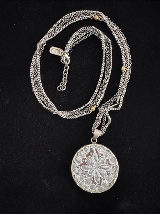 presh Jewelry - Presh Sari Pendant Necklace with Elegant Long Chain